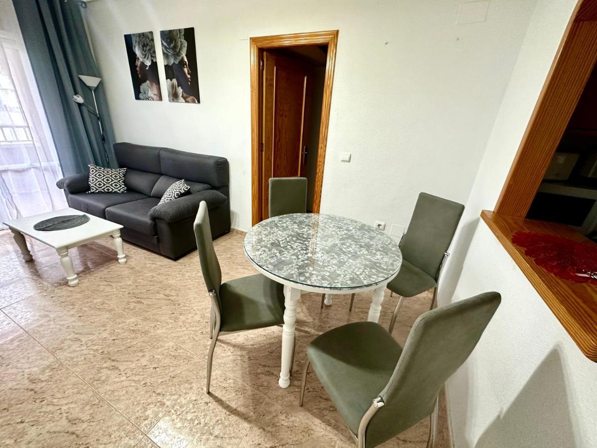 Costa Blanca Apartment ตอร์เรเวียคา ภายนอก รูปภาพ