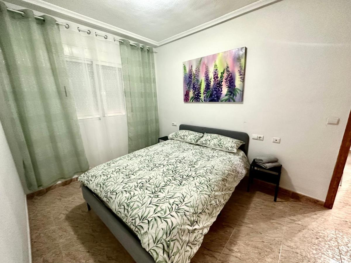 Costa Blanca Apartment ตอร์เรเวียคา ภายนอก รูปภาพ
