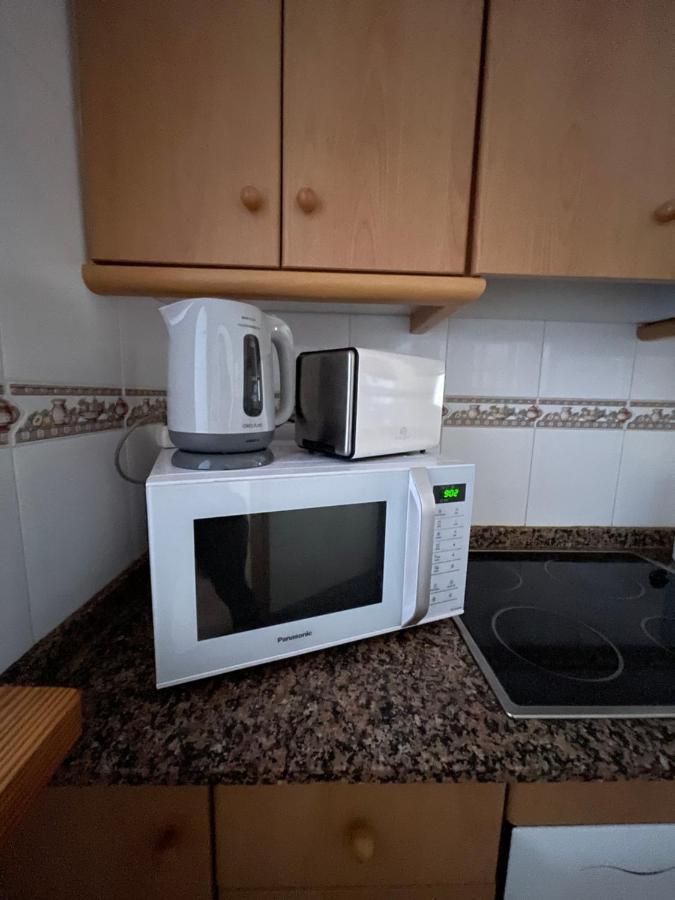Costa Blanca Apartment ตอร์เรเวียคา ภายนอก รูปภาพ